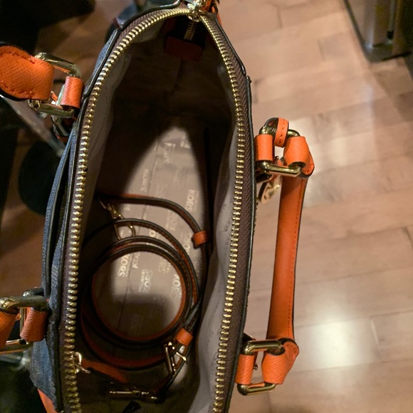 😊😊Authentic MK bag - Picture 5 of 8